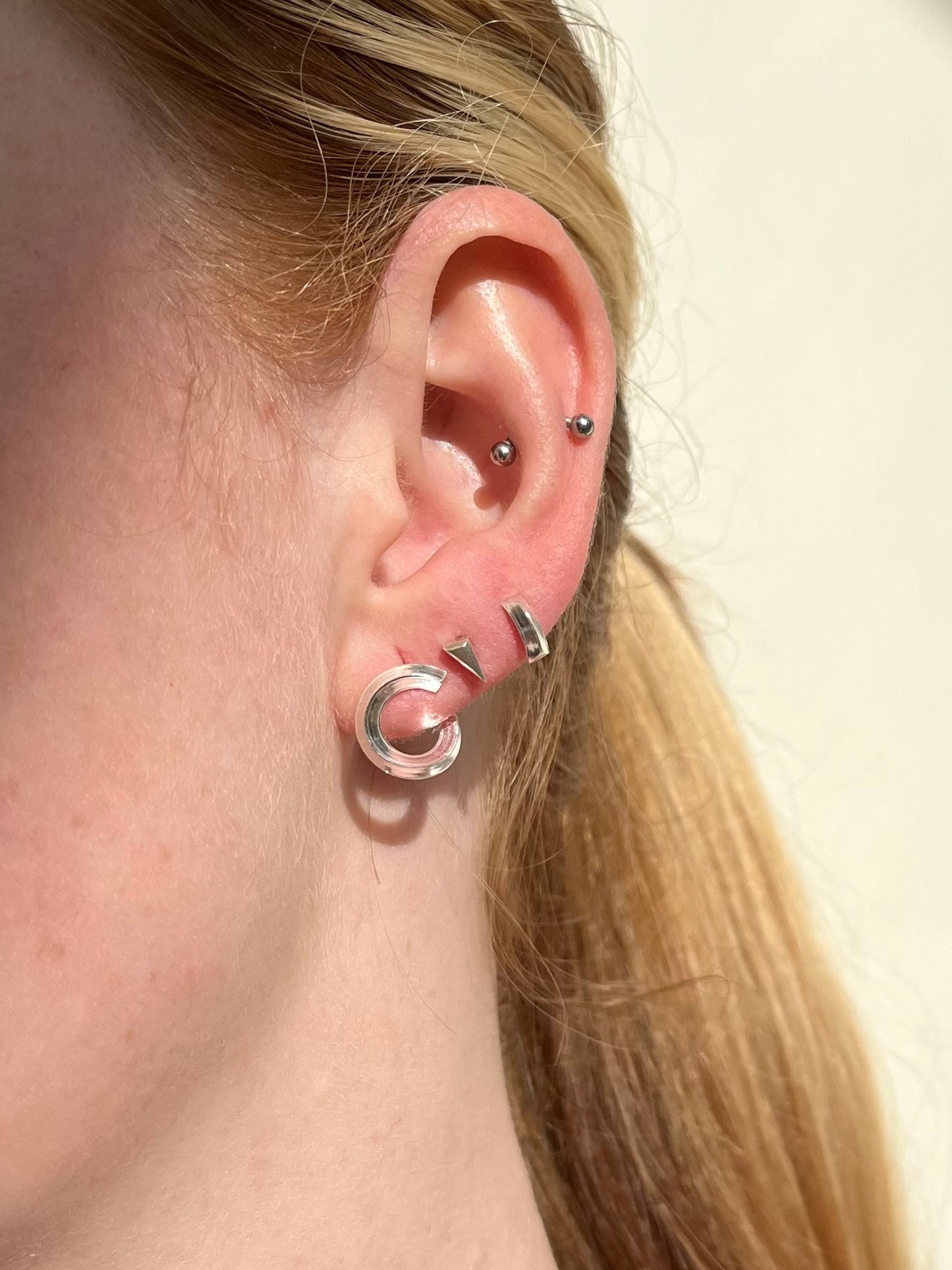 Round-The-Twist Earrings